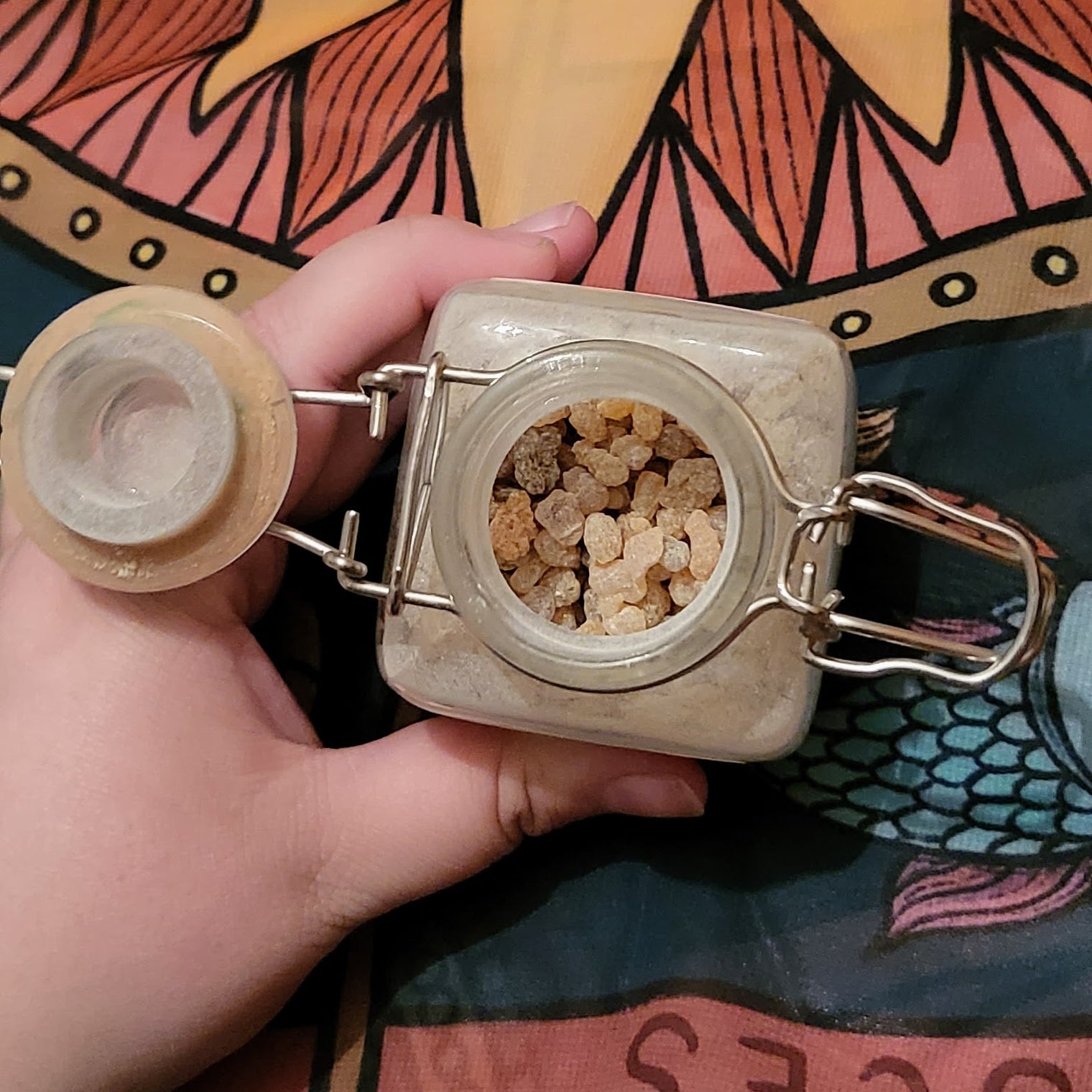 4 oz jar of Frankincense