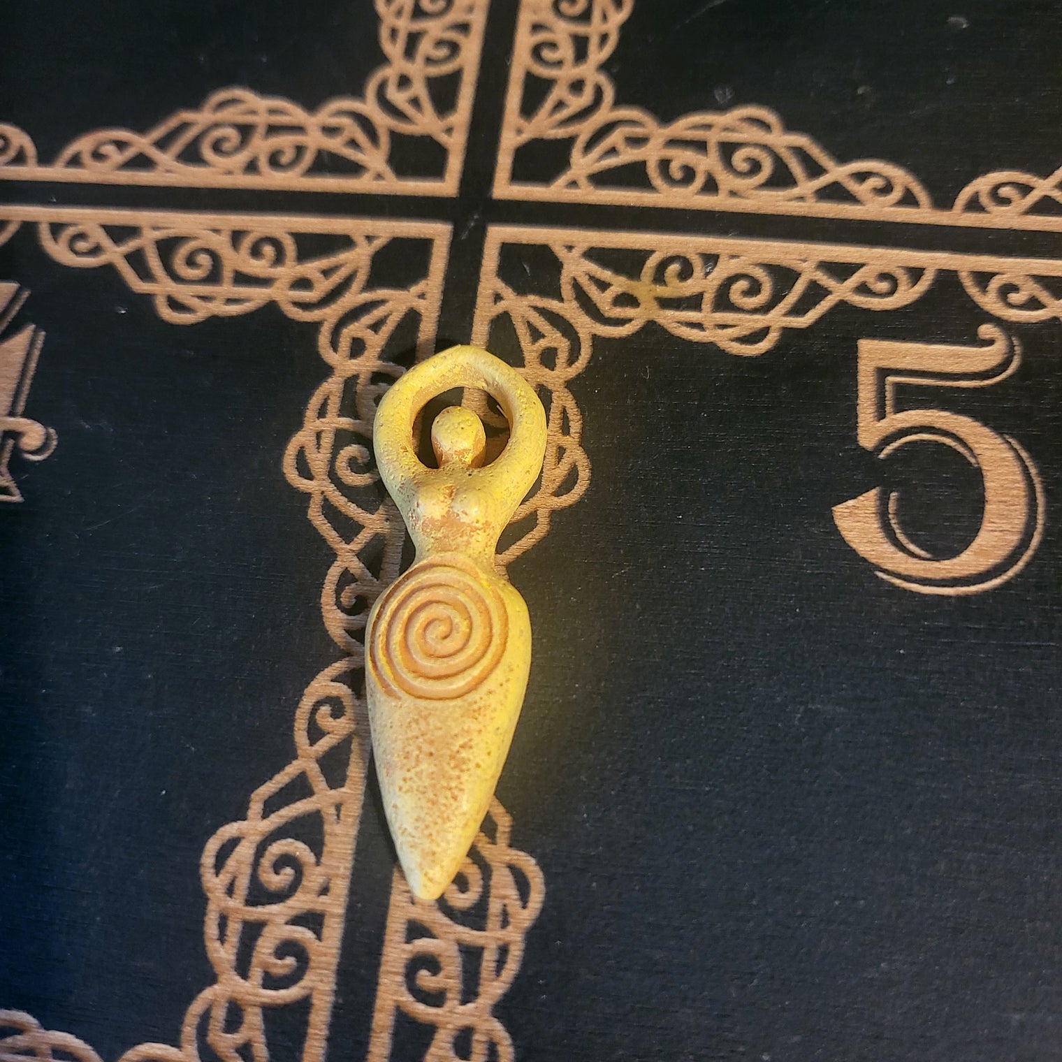 Mini Spiral Goddess