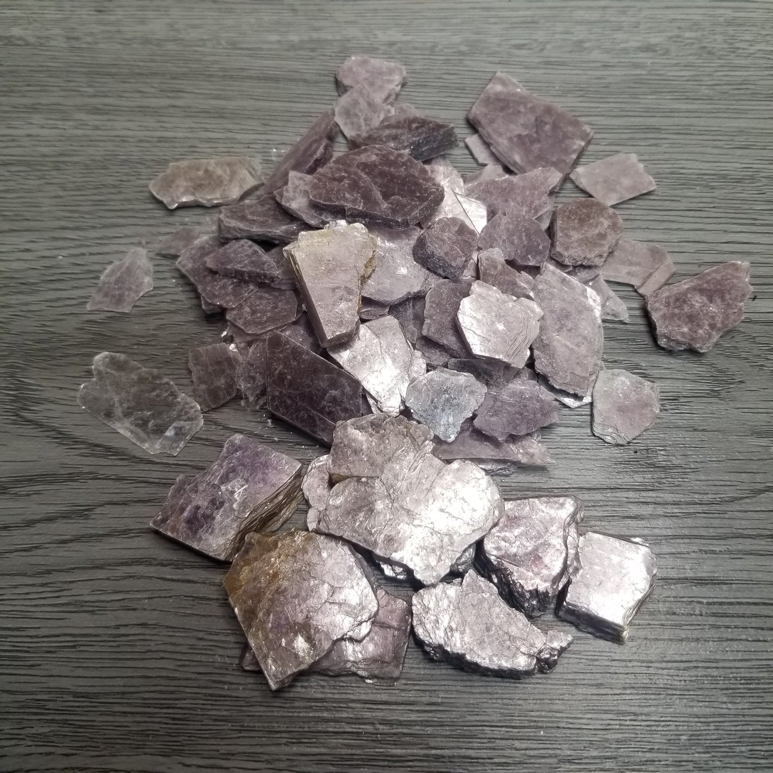 Lepidolite Flakes