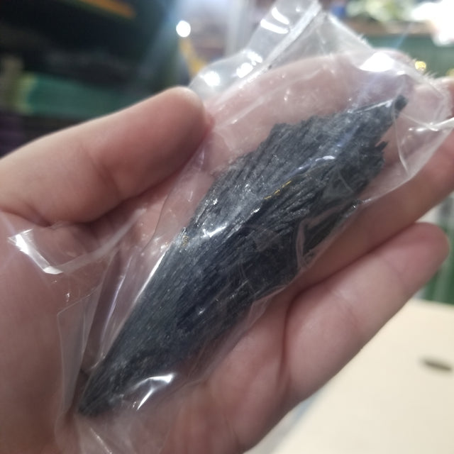 Black Kyanite blades
