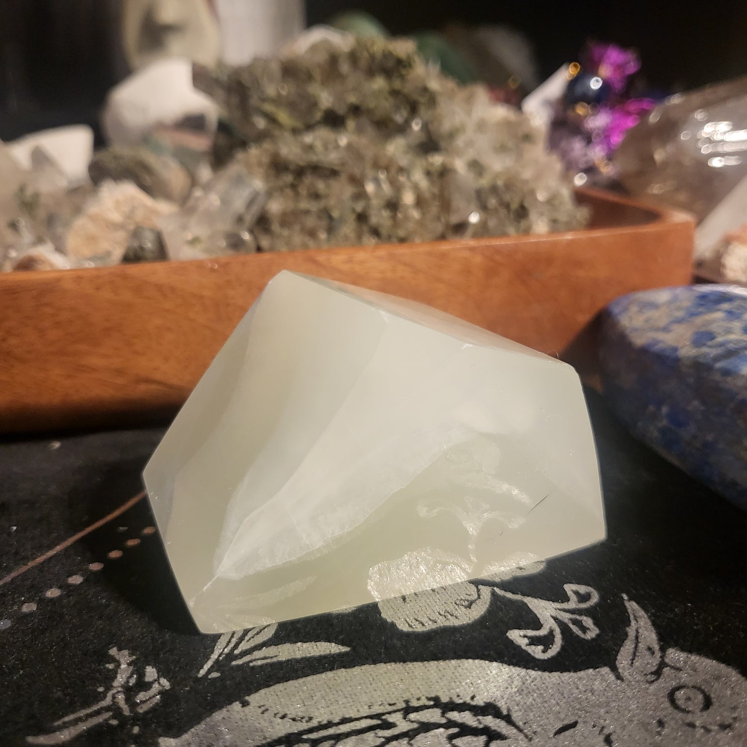 Pistachio Calcite Freeform